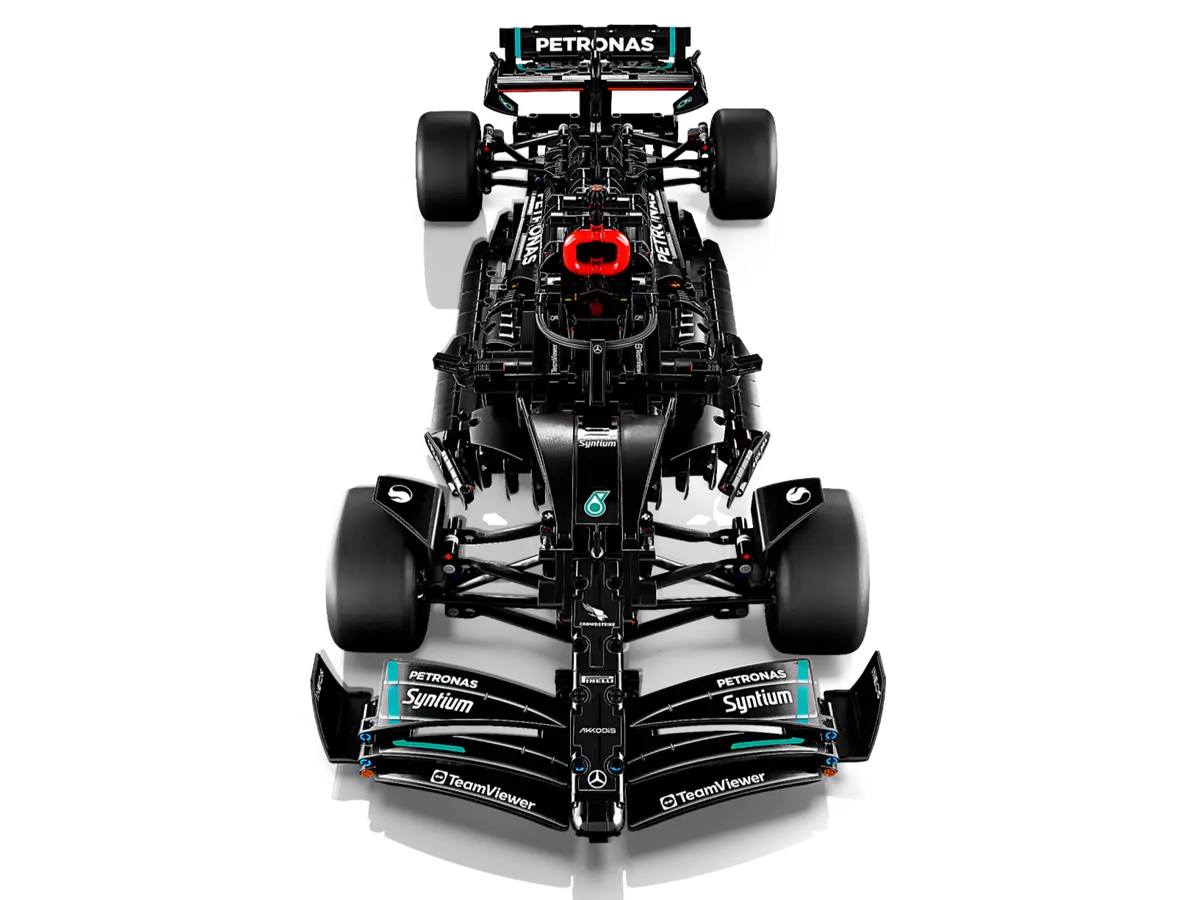 Mercedes-AMG F1 W14 E Performance Sets