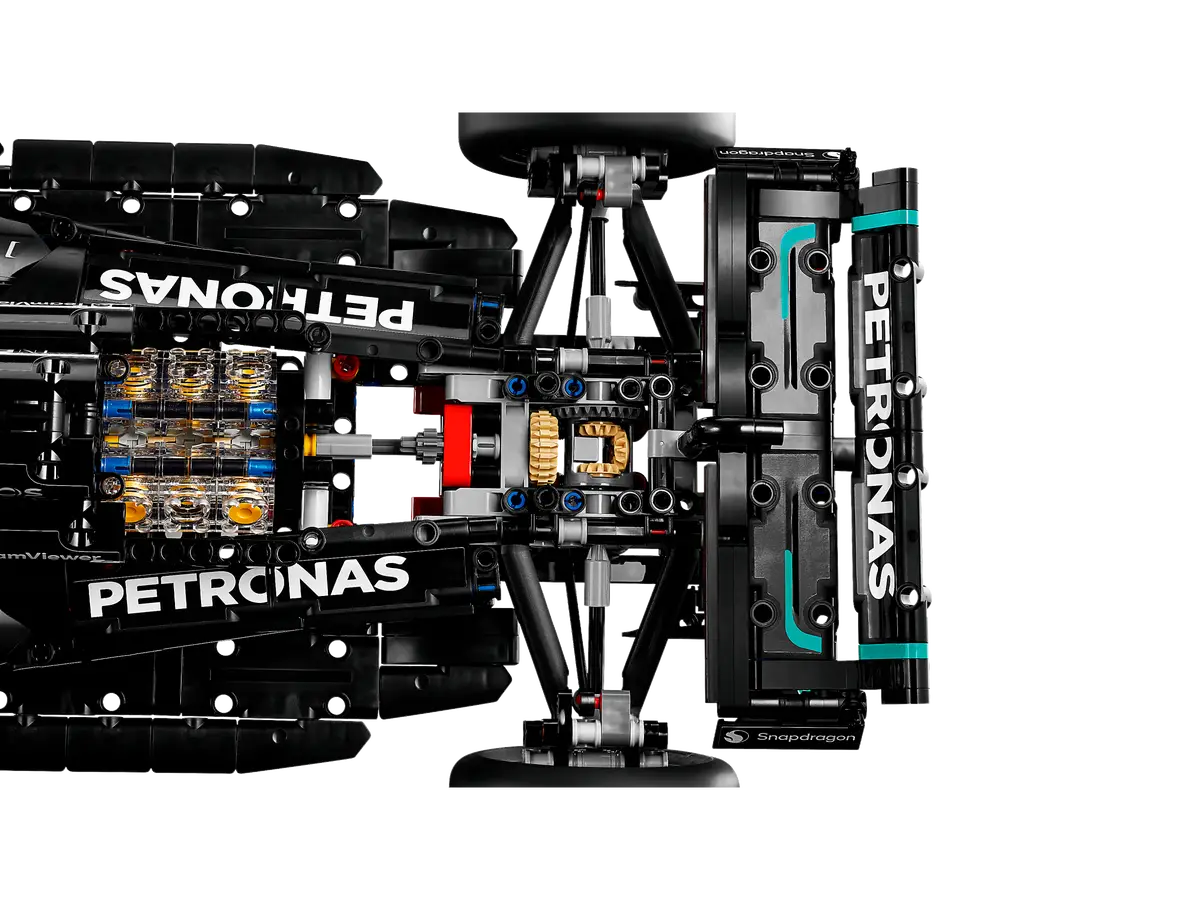 Mercedes-AMG F1 W14 E Performance Sets