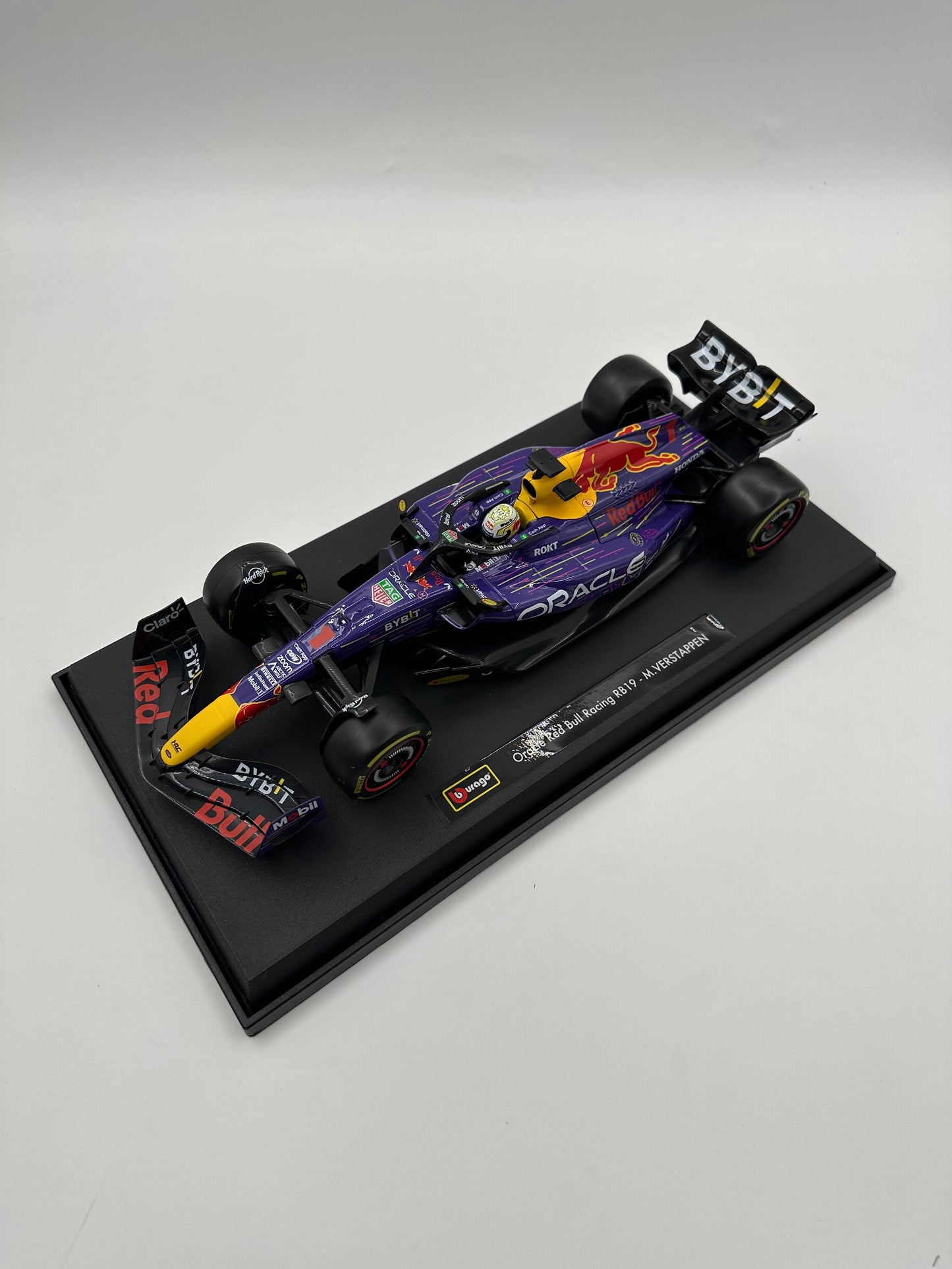 Red Bull 1/18 2023 F1 Bburago RB19 Las Vegas GP #1 Verstappen