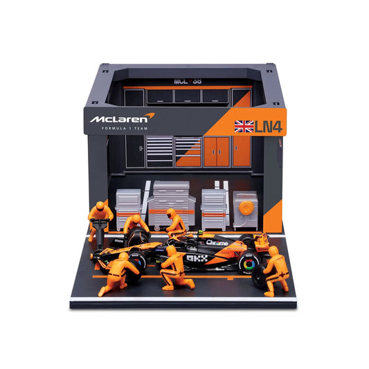 MCL38 DIORAMA GARAGE PIT-STOP TEAM MCLAREN 2024 WITH CREW FIGURE AND ACCESSORIES